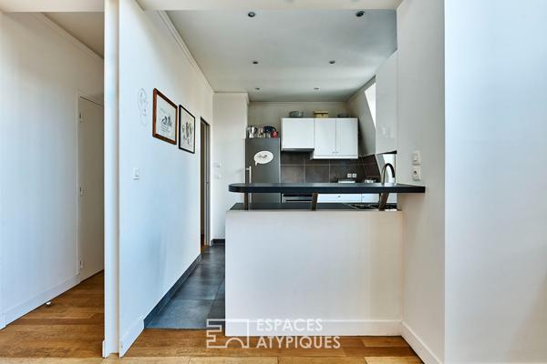 Atelier d’artiste en dernier étage avec remise à tableaux à SoPi