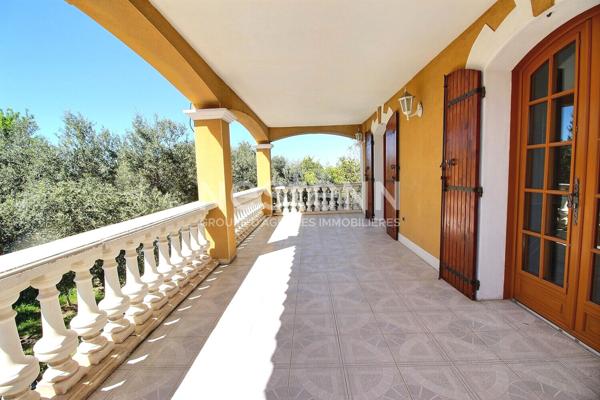 Marignane- A vendre Maison de type 5 avec 4 chambres sur une parcelle de 664m2