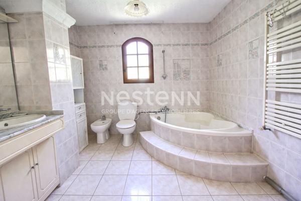 Marignane- A vendre Maison de type 5 avec 4 chambres sur une parcelle de 664m2