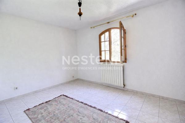 Marignane- A vendre Maison de type 5 avec 4 chambres sur une parcelle de 664m2