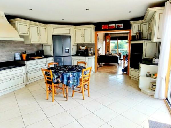 MAISON 4 CHAMBRES - 53400 CRAON Réf. 53075 | 399 000 €