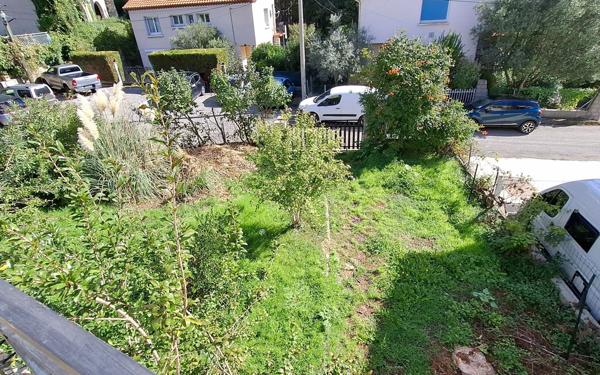 Maison à louer    4 pièces •  Laragne-Montéglin