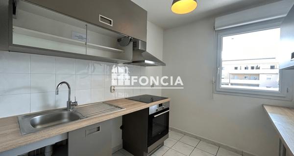 Location Appartement 2 pièces 47.2 m² - Orange 84100