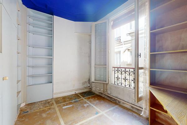 Appartement  3 pièces à rénover à deux pas des Batignolles