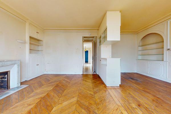Appartement  3 pièces à rénover à deux pas des Batignolles