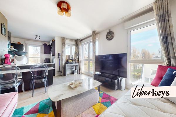 Appartement F3 avec vue sur le canal, immeuble récent avec loggia, cave et parking à Bobigny 93000