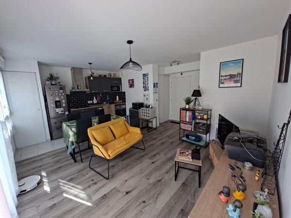 Appartement type 2 + cellier + parking