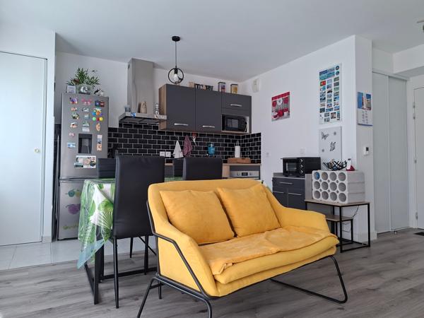 Appartement type 2 + cellier + parking