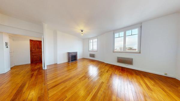 Secteur CESSON - Appartement Melun 3 pièces 75 m2 avec cave et cellier.