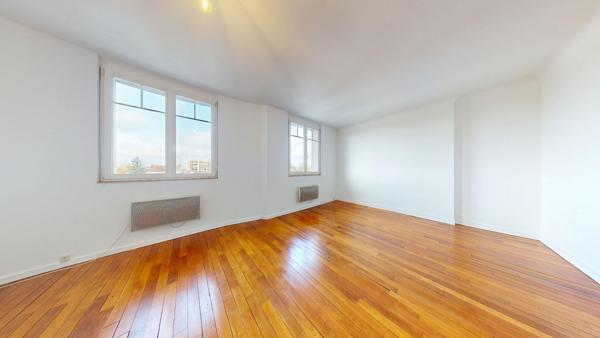 Secteur CESSON - Appartement Melun 3 pièces 75 m2 avec cave et cellier.