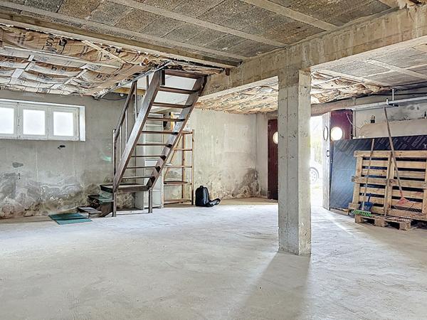 Maison rénovée sur sous-sol, 3 chambres, Trégourez, sur plus de 1000 m² de terrain