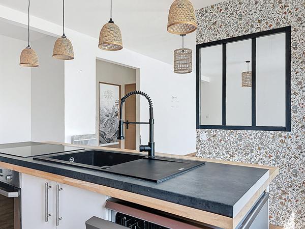 Maison rénovée sur sous-sol, 3 chambres, Trégourez, sur plus de 1000 m² de terrain