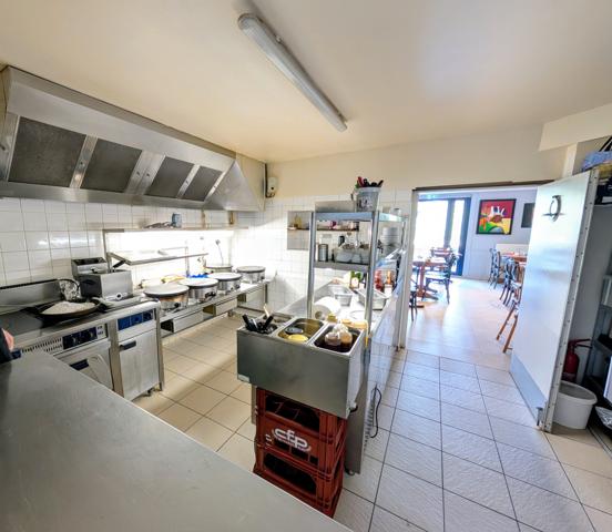 Fonds De Commerce
        
        - 165 m² 374 990 € *