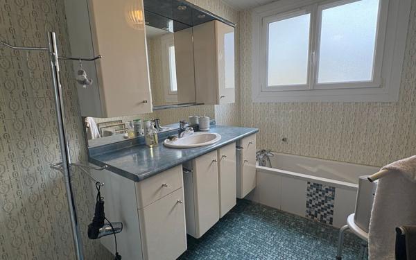 Maison à vendre    6 pièces • 160,56 m2 Pau