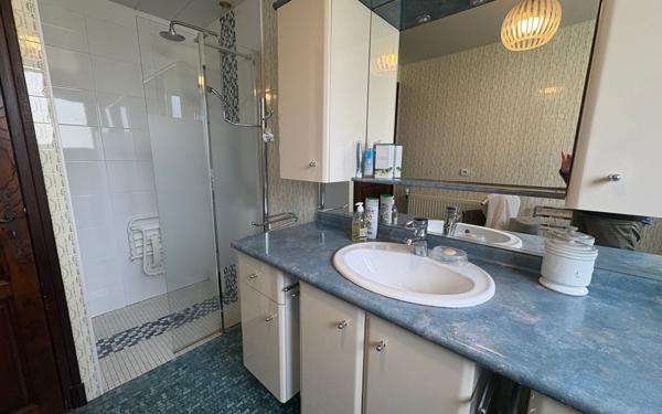 Maison à vendre    6 pièces • 160,56 m2 Pau