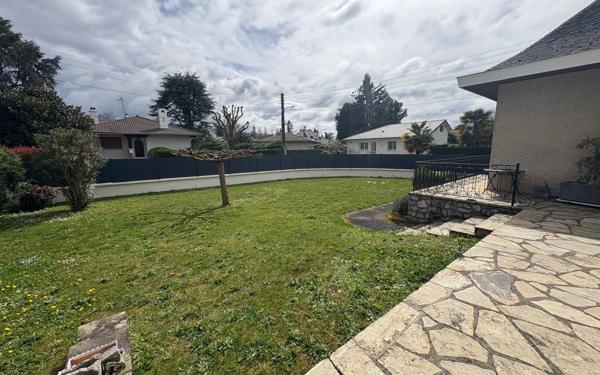 Maison à vendre    6 pièces • 160,56 m2 Pau