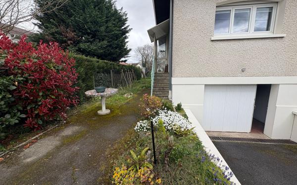 Maison à vendre    6 pièces • 160,56 m2 Pau