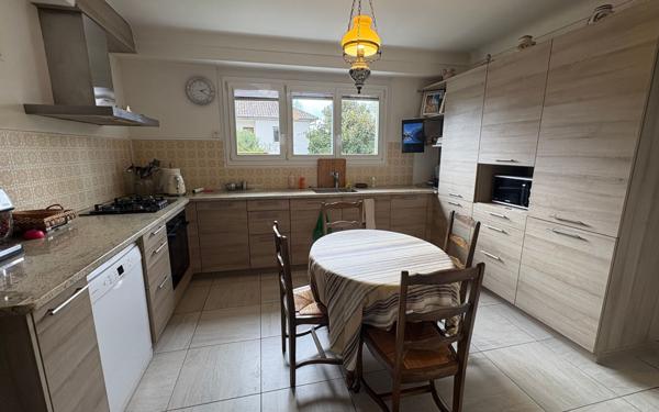 Maison à vendre    6 pièces • 160,56 m2 Pau