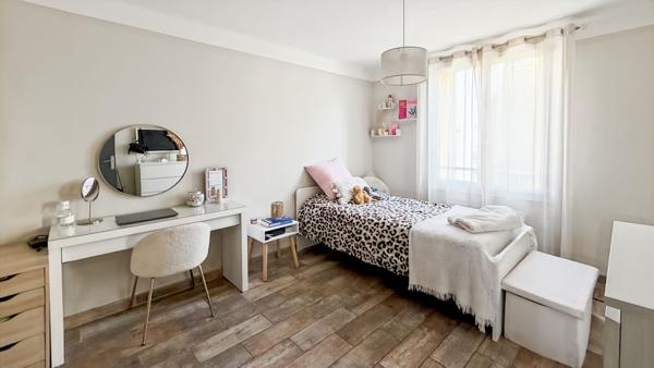 A vendre exclusivité appartement T3/T4 de 61 m2 , balcon à Marseille Saint Just 13013