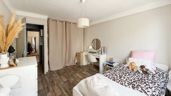 A vendre exclusivité appartement T3/T4 de 61 m2 , balcon à Marseille Saint Just 13013