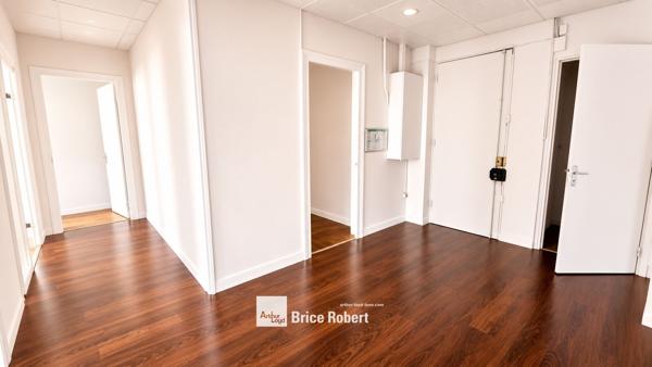 Bureaux à louer Lyon 1er emplacement central proche transports en commun