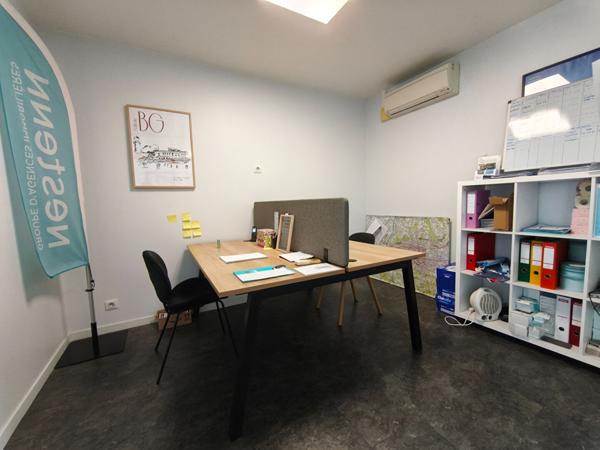 Local commercial Brive La Gaillarde à louer quartier Roseraie - 92 m² - Bureaux - Salle de réunion - cave - Jardin et terrasse