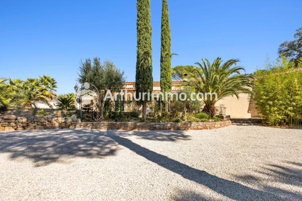 Vente Villa 6 pièces 224 m2 à Le Cannet-des-Maures