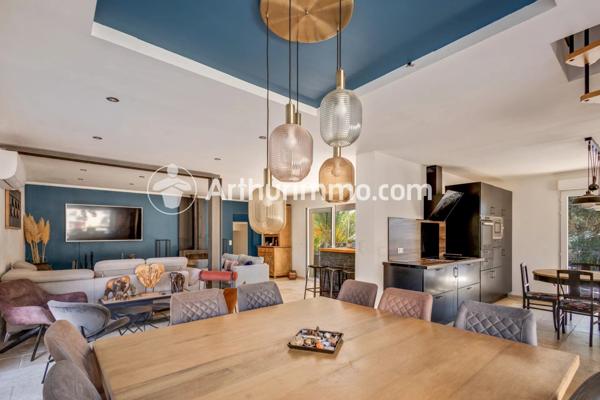 Vente Villa 6 pièces 224 m2 à Le Cannet-des-Maures