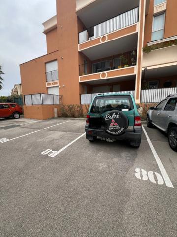 Location parking / box Lattes - 90 €/mois