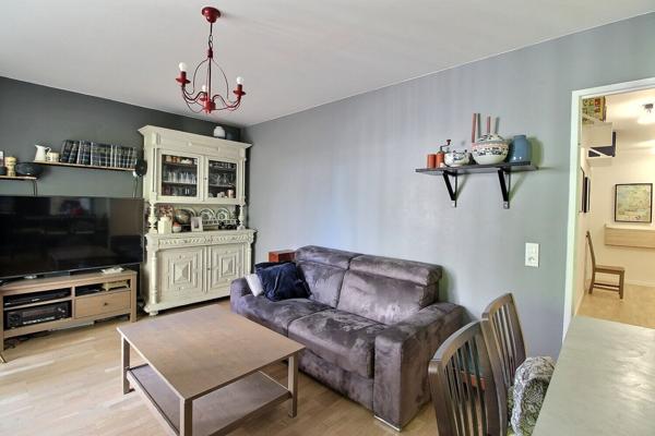 Appartement contemporain 3 pièces en rez-de-chaussée surélevé de 61.07 m² à Massy Atlantis