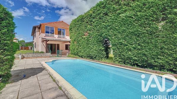 Location maison 6 pièces 204 m² Brignais