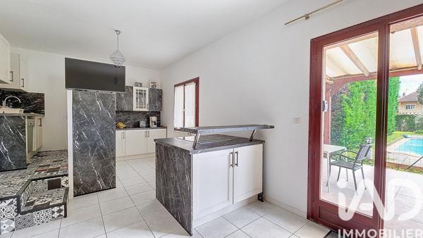 Location maison 6 pièces 204 m² Brignais