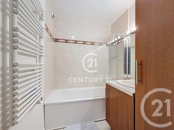 Appartement F4 à vendre  4 pièces - 75,48 m2 DEUIL LA BARRE - 95