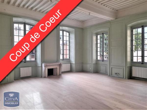Appartement à louer 2 pièces 67.4m²