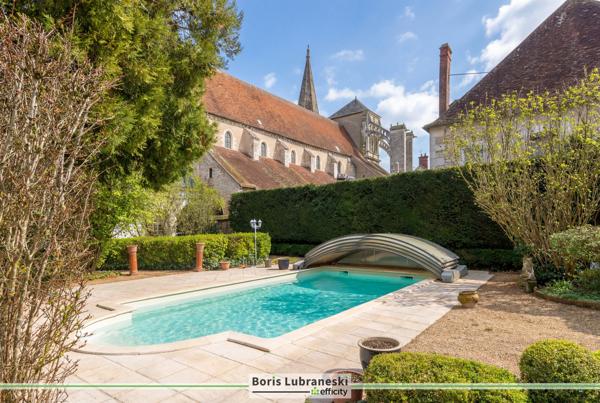 Maison
         20 pièces
        - 1042 m² Bien prestige 990 000 € *