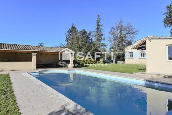 Villa rénovée T9 avec piscine et maison d'amis