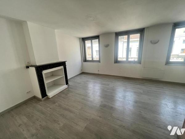 IMMEUBLE DE RAPPORT à vendre à CAMBRAI composé de deux appartements