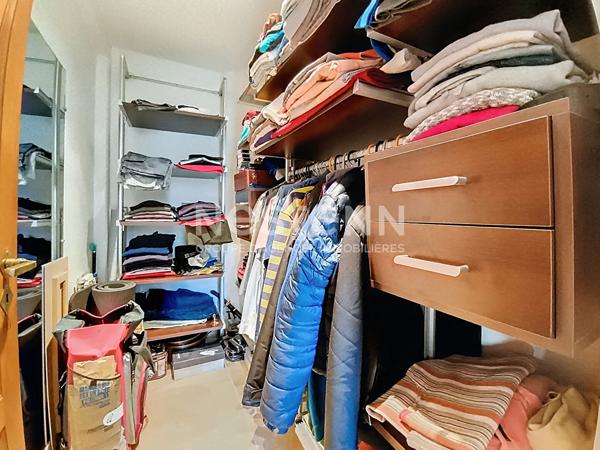 Maison familiale à vendre Cosnac : 5 chambres avec vue dégagée, terrain 2 500 m² et performance énergétique B ? Cosnac