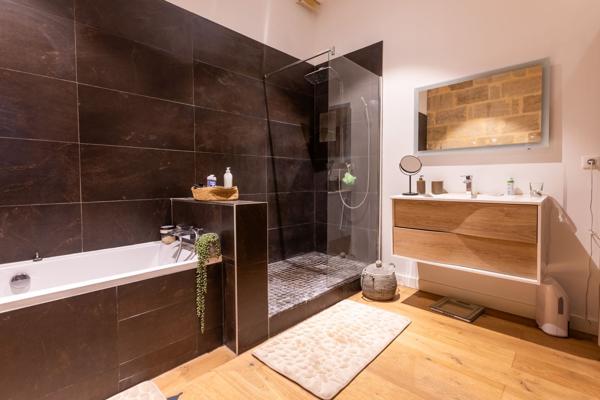 Loft avec parking au coeur des Chartrons