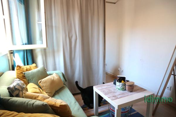 EN EXCLUSIVITE, DANS LE CENTRE DE LA JARRIE. UN ENSEMBLE IMMOBILIER AVEC MURS ET FONDS DE COMMERCE DE 130 M2 S La Jarrie (17220)