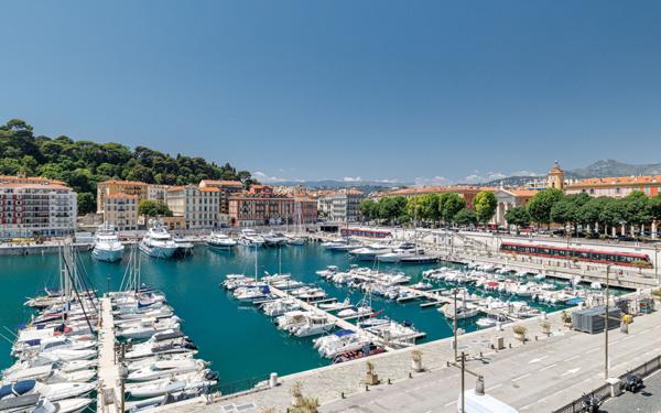 Appartement à vendre    2 pièces • 116 m2 Nice