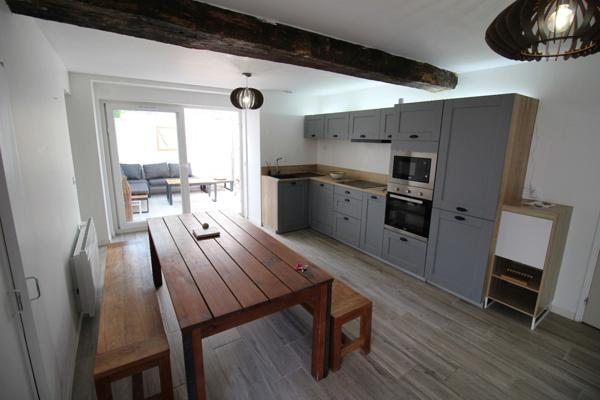 À vendre – Charmante maison de village rénovée à Castets et Castillon