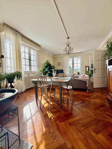 Maison bourgeoise spacieuse et lumineuse