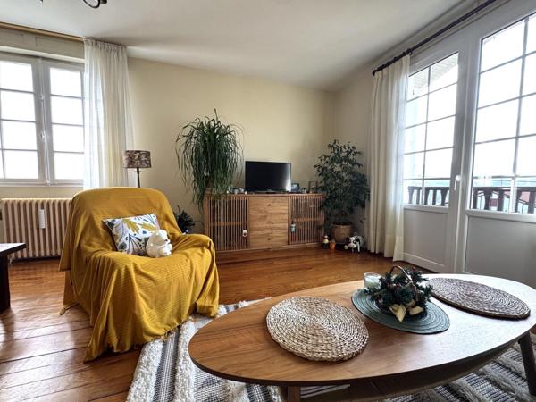 Maison bourgeoise spacieuse et lumineuse