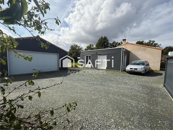Maison de 2010 avec double garage et terrain spacieux