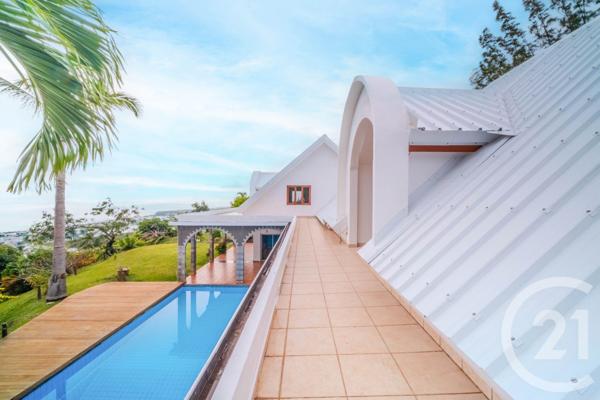 Maison à vendre  15 pièces - 478,41 m2 ST DENIS - 974