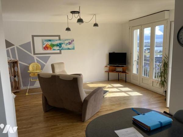 Appartement de type T3 lumineux et rénové situé au calme avec vue mer 