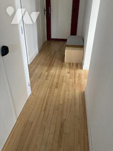 Appartement de type T3 lumineux et rénové situé au calme avec vue mer 