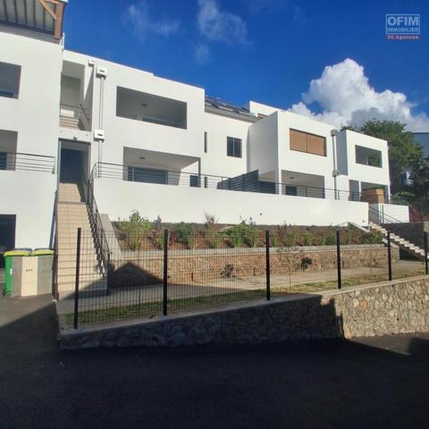 A LOUER bel appartement de type F3 sur Plateau Caillou à SAINT-PAUL