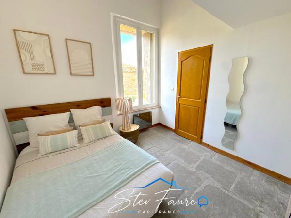 Maison de maître de caractère  à vendre 5 pièces BEAUVOISIN (30)